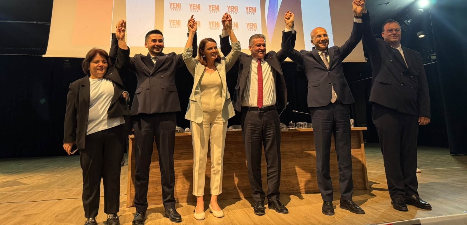 YENİ Parti’de Ufuk Ozan Gözbaşı güven tazeledi