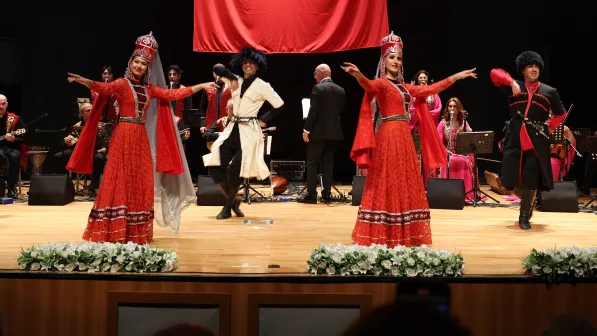 ŞAİR VE YAZARLAR BULUŞMASI'NDA İLK GÜN HEYECANI