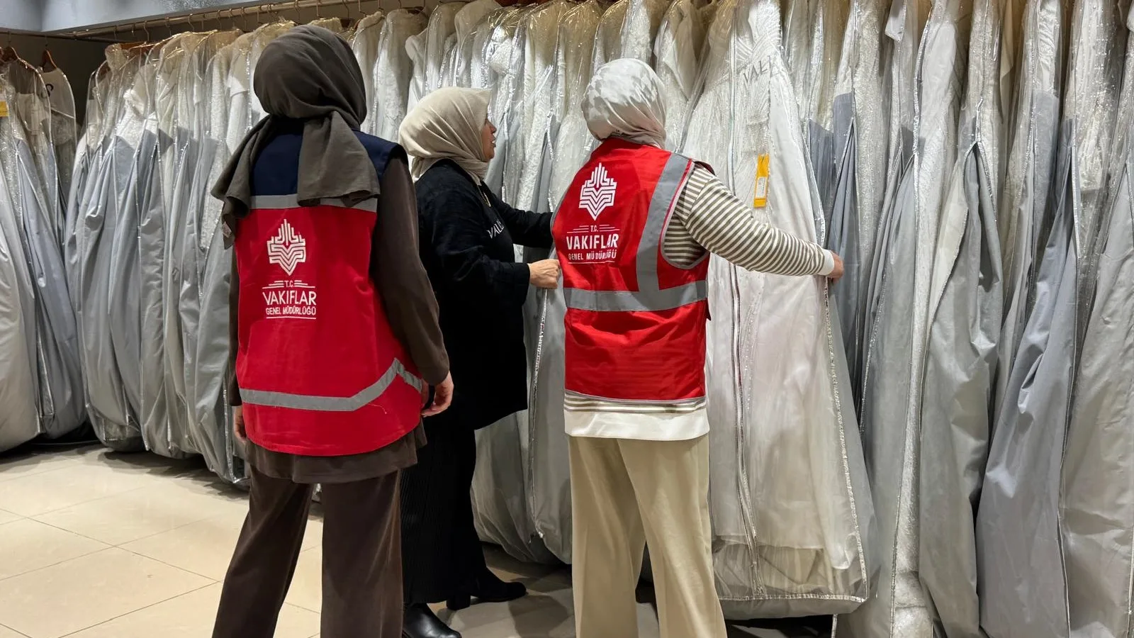 BİR GELİNLİKTEN FAZLASI: 161 YILLIK İYİLİK BİR GENÇ KIZIN HAYALİNE DOKUNDU