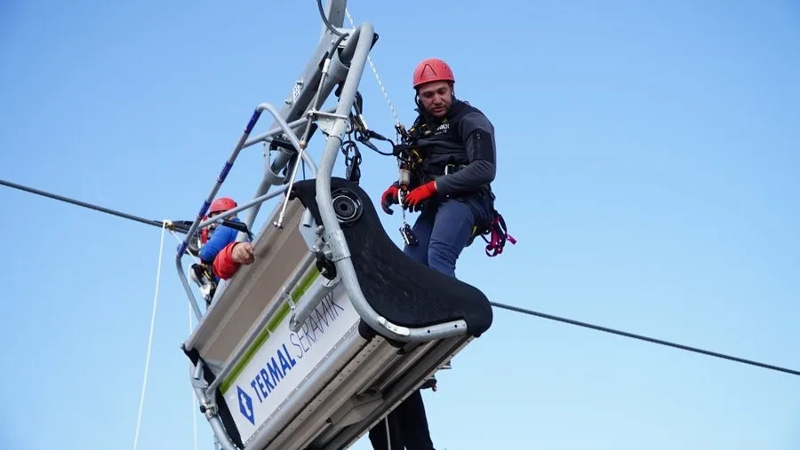 Erciyes’te teleferikte kalanların kurtarılması için eğitim