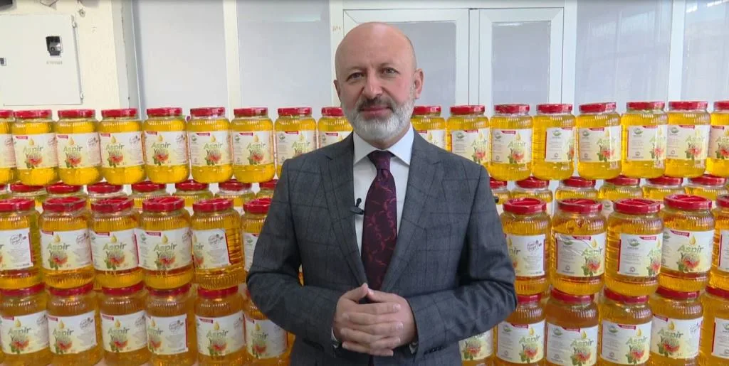 KOCASİNAN BELEDİYESİ'NDEN VATANDAŞLARA ASPİR YAĞI HEDİYESİ